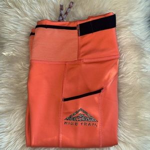 Nike Trail Running Leggings